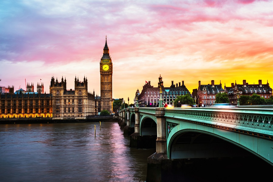 Book Cheap Flights from Toronto to London starting at $200
